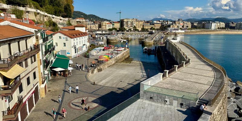 Ochtend: start bij La Concha en klim naar Monte Urgull in San Sebastian
