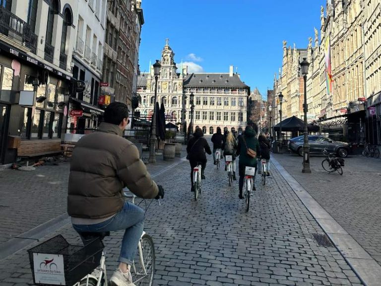 Studenten Fahrradtour Antwerpen