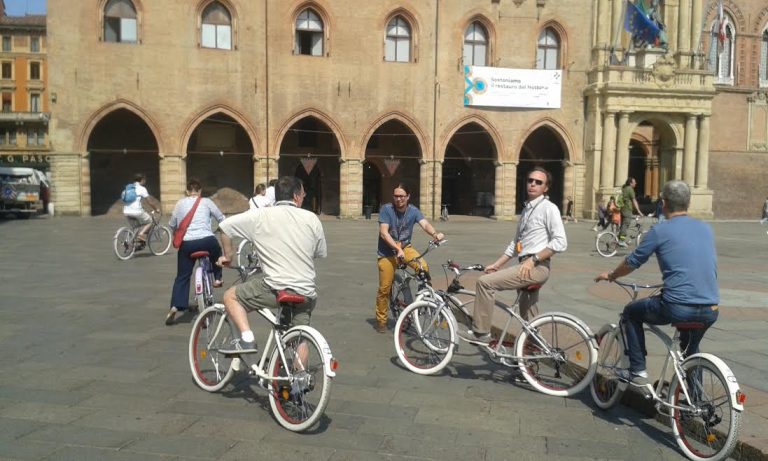 Fietsen huren in Bologna