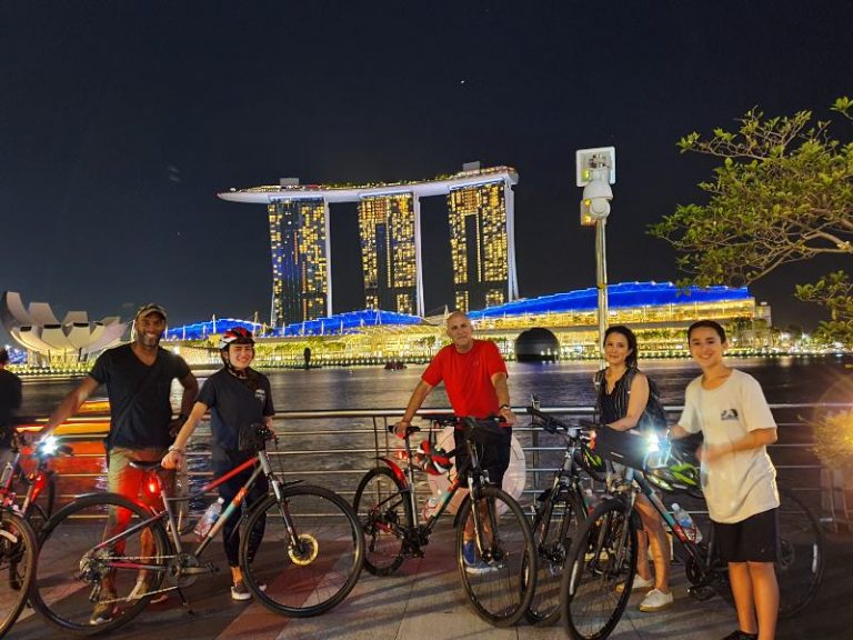 Singapore Fietstocht by Night