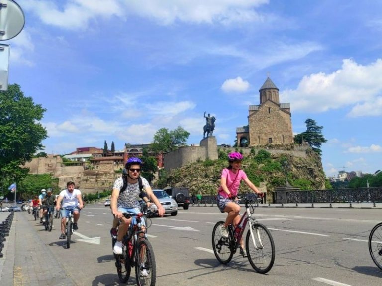 Cykeltur til Tbilisis højdepunkter