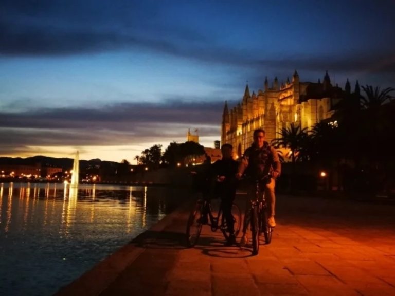 Palma de Mallorca Fahrradtour bei Sonnenuntergang