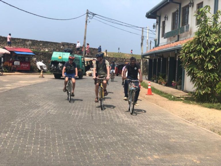 Ruta en bici por Galle: el fuerte y la ciudad Ruta en bici por Galle: el fuerte y la ciudad